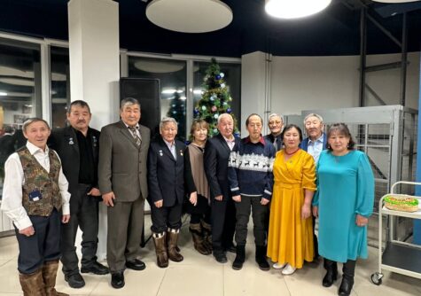 Новогодний вечер для ветеранов и людей с ограниченными возможностями